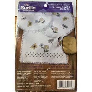 Bucilla Dresser Scarf Doily #65349 Daisies Butterfly Dragonfly No Floss 2002